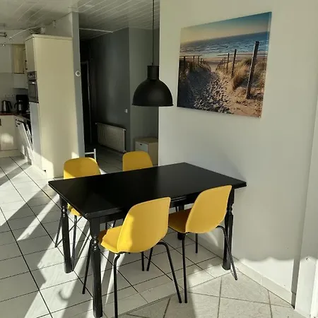 Holiday home Zandloper 22 De Zandloper